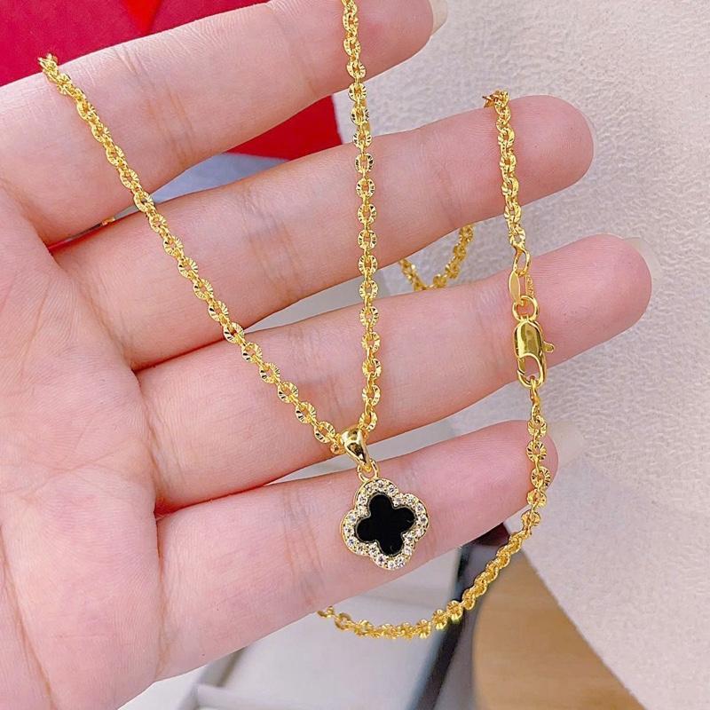 สร้อยคอจี้โคลเวอร์สี่ใบสีดํานําโชคไทเทเนียม - MSP: DC68