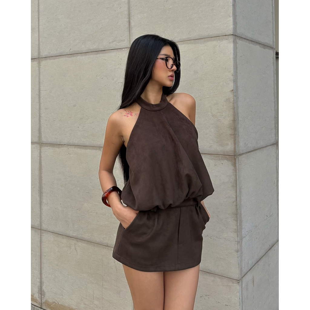 VBS - MOCHA JUMPSUIT - จั๊มสูทคอเต่า จั๊มสูทพร้อมกางเกงใต้กระโปรง