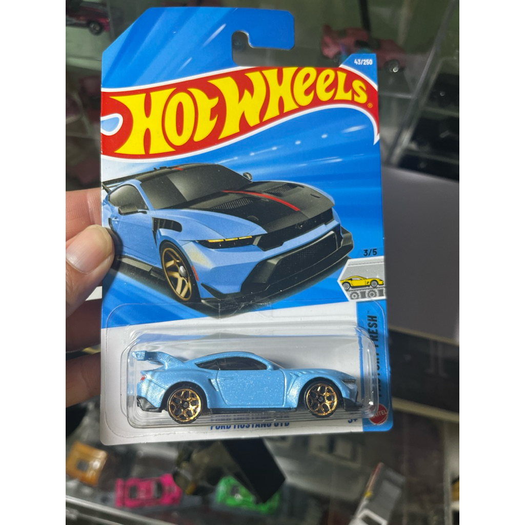 Hot Wheels Ford Mustang GTD (สีน้ําเงิน)