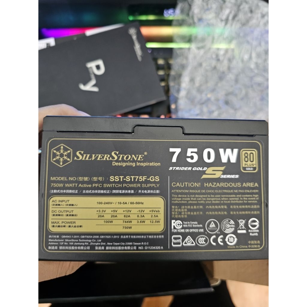 แหล่งพลังงาน SilverStone 80 plus gold 650w - 850w
