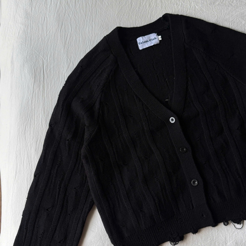 Calem.Club - BROKEN- KNIT คาร์ดิแกน Premium fine wool แบบ unisex เสื้อแจ็คเก็ตกันหนาวสําหรับผู้ชายและผู้หญิง - รูปที่ 3