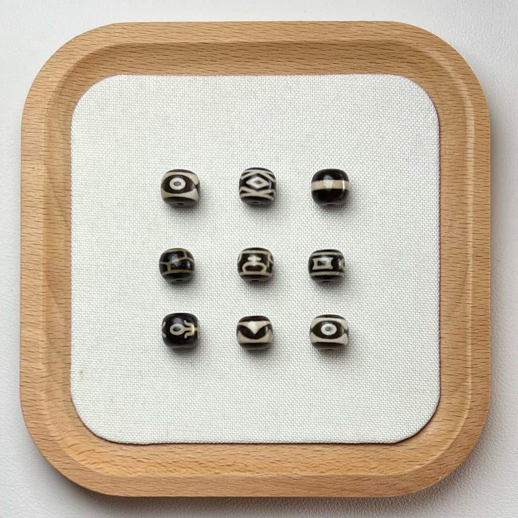 สร้อยข้อมือผสม Dzi 11 มม. คลื่นน้ํา Dzi, Dzi สามตา, Noble Dzi, God of Wealth Dzi...