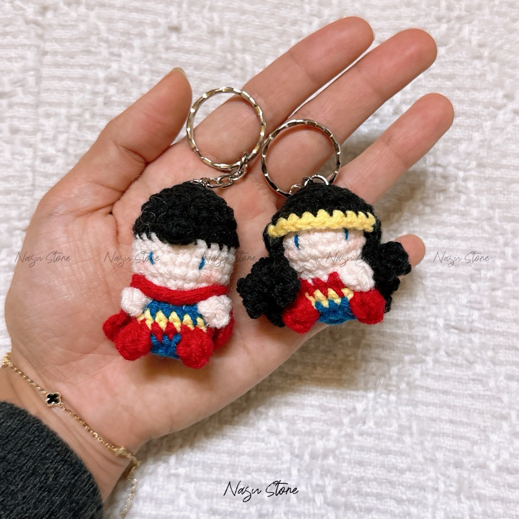 [คอลเลกชันขนสัตว์] พวงกุญแจขนสัตว์ Superman และ Wonderwoman