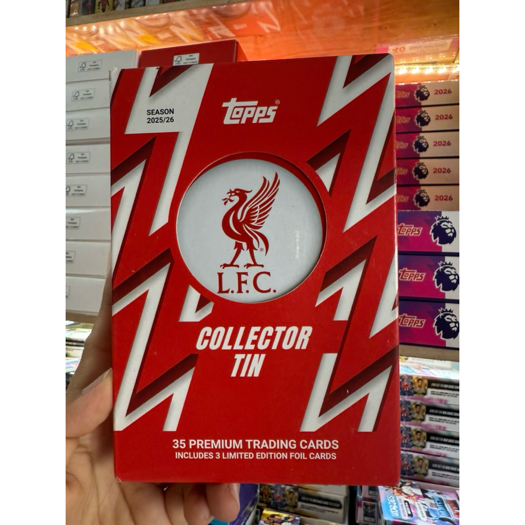 [ Liverpool Collector Tin ] Topps FC Liverpool Collector Tin Box ประกอบด้วยการ์ดผู้เล่น Liverpool Cl