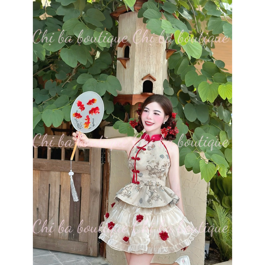 Set เสื้อเชิ้ตผ้าลายคอปกจีบระบาย + บาน cv พร้อมดอกไม้