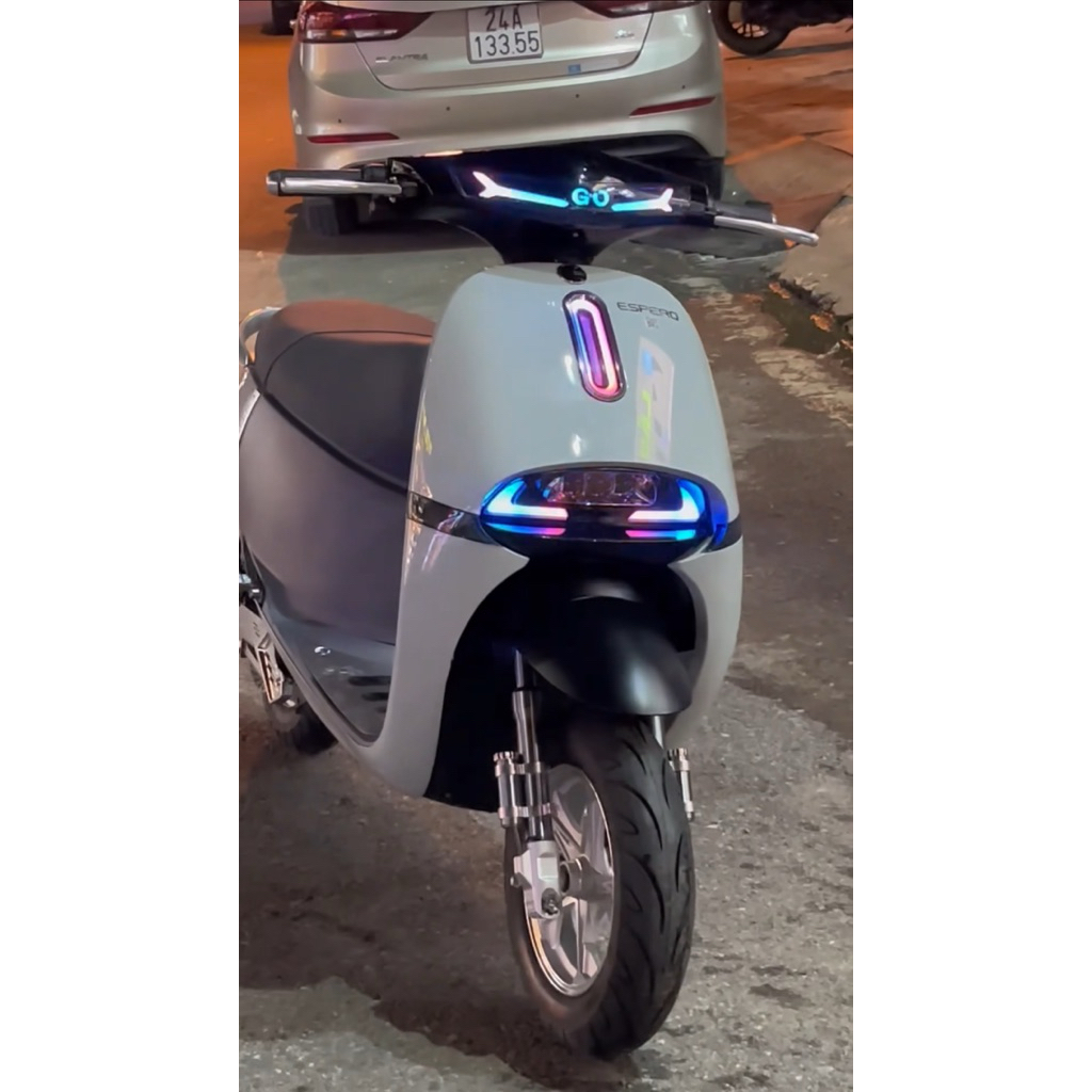 ชุด LED audi ด้านหน้า Gogo ( LED หนาพิเศษพร้อมวิดีโอการติดตั้ง)