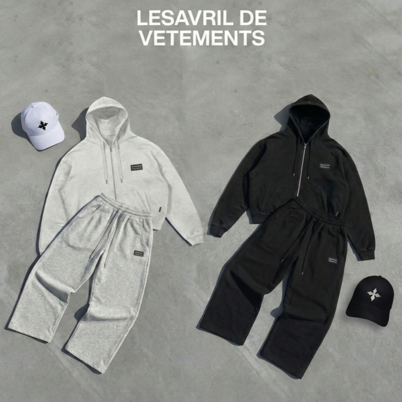 Essentiel Zip Hoodie - Lesavril de Vetements