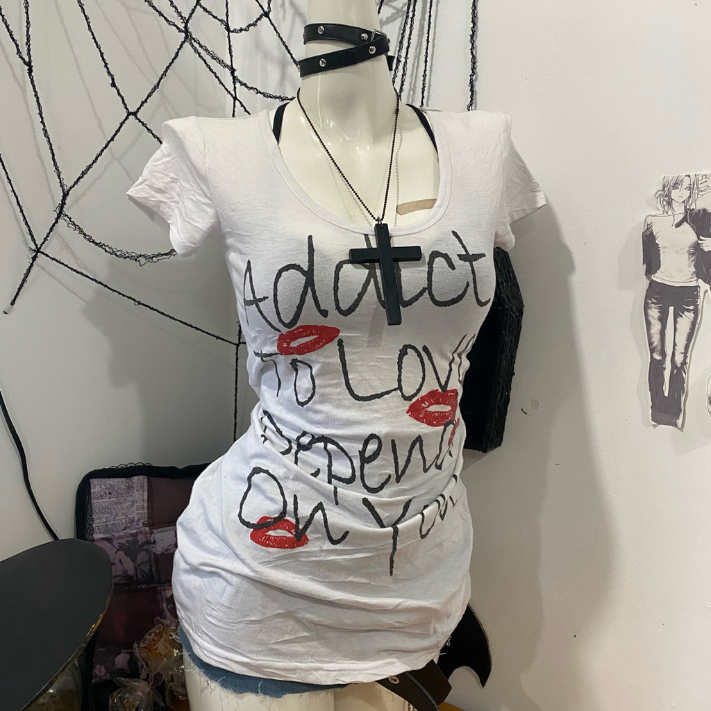 (2มือ) เสื้อยืดสีขาวพิมพ์ลาย punk rock y2k grunge gothic