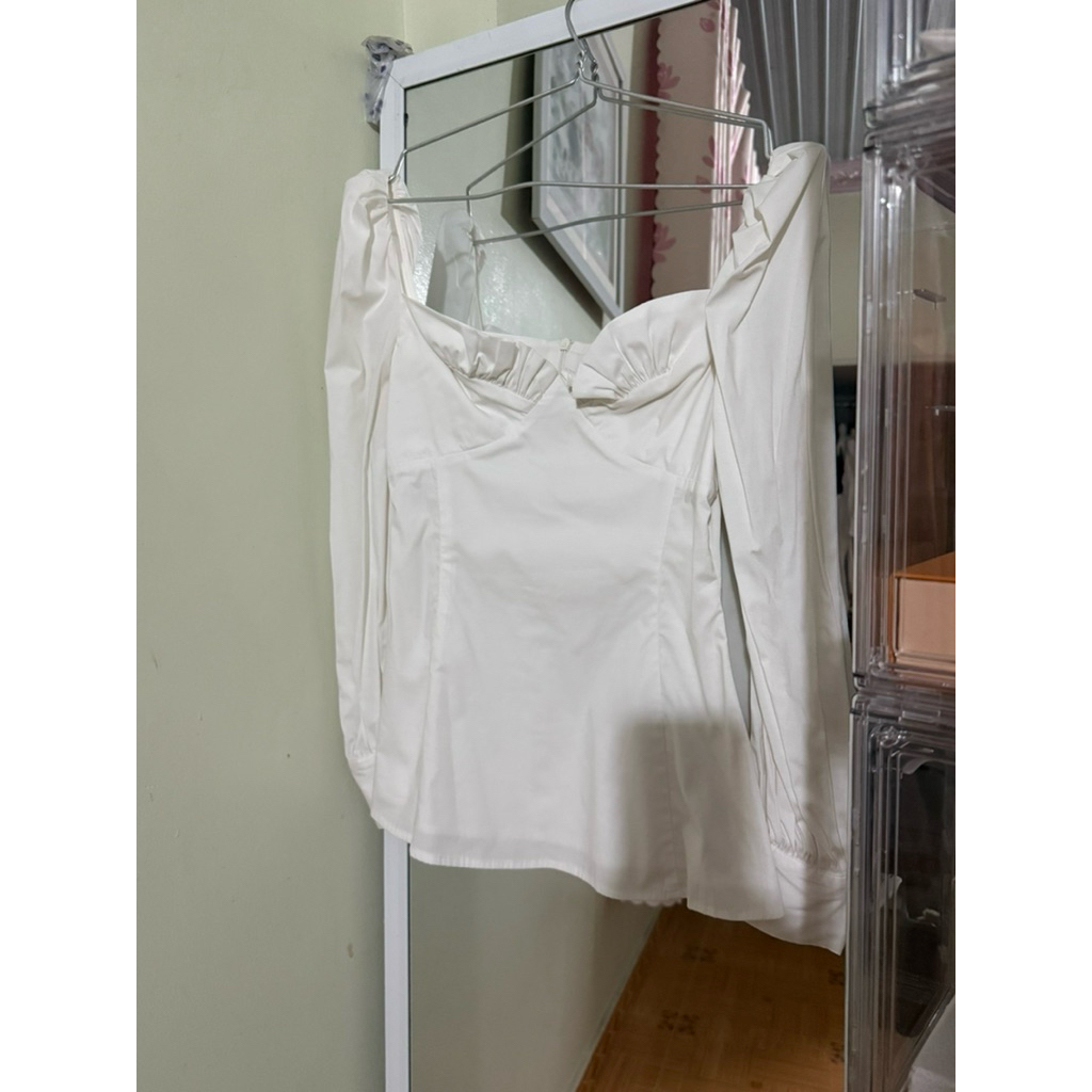 ส่งต่อเสื้อผ้า elpis ไซส์ xs