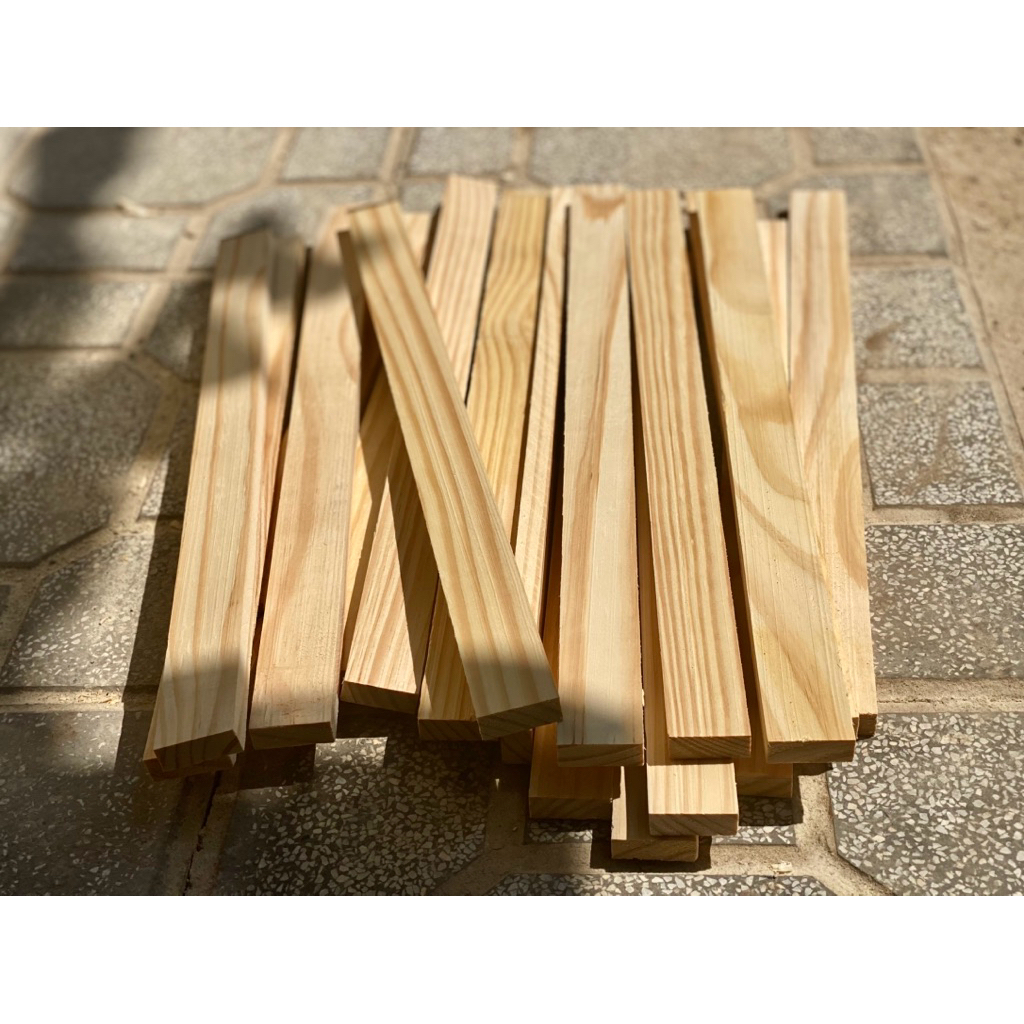 (50ซม. x 3ซม. x 1.3ซม.) บาร์ไม้สนนําเข้าพร้อมไส 4 ด้าน