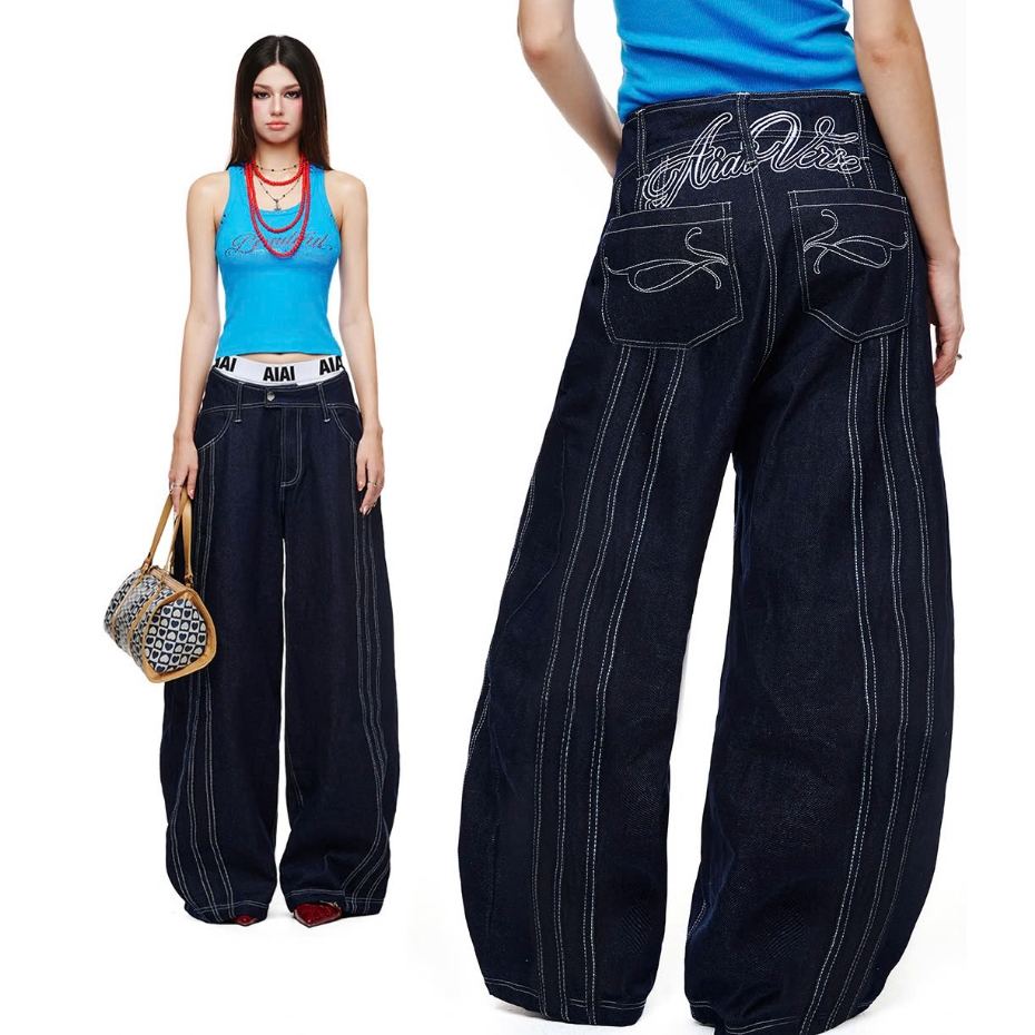 กางเกงยีนส์ขากว้าง Low-Rise ปักโลโก้ Aiaiverse AIAI OFFICIAL Jeans