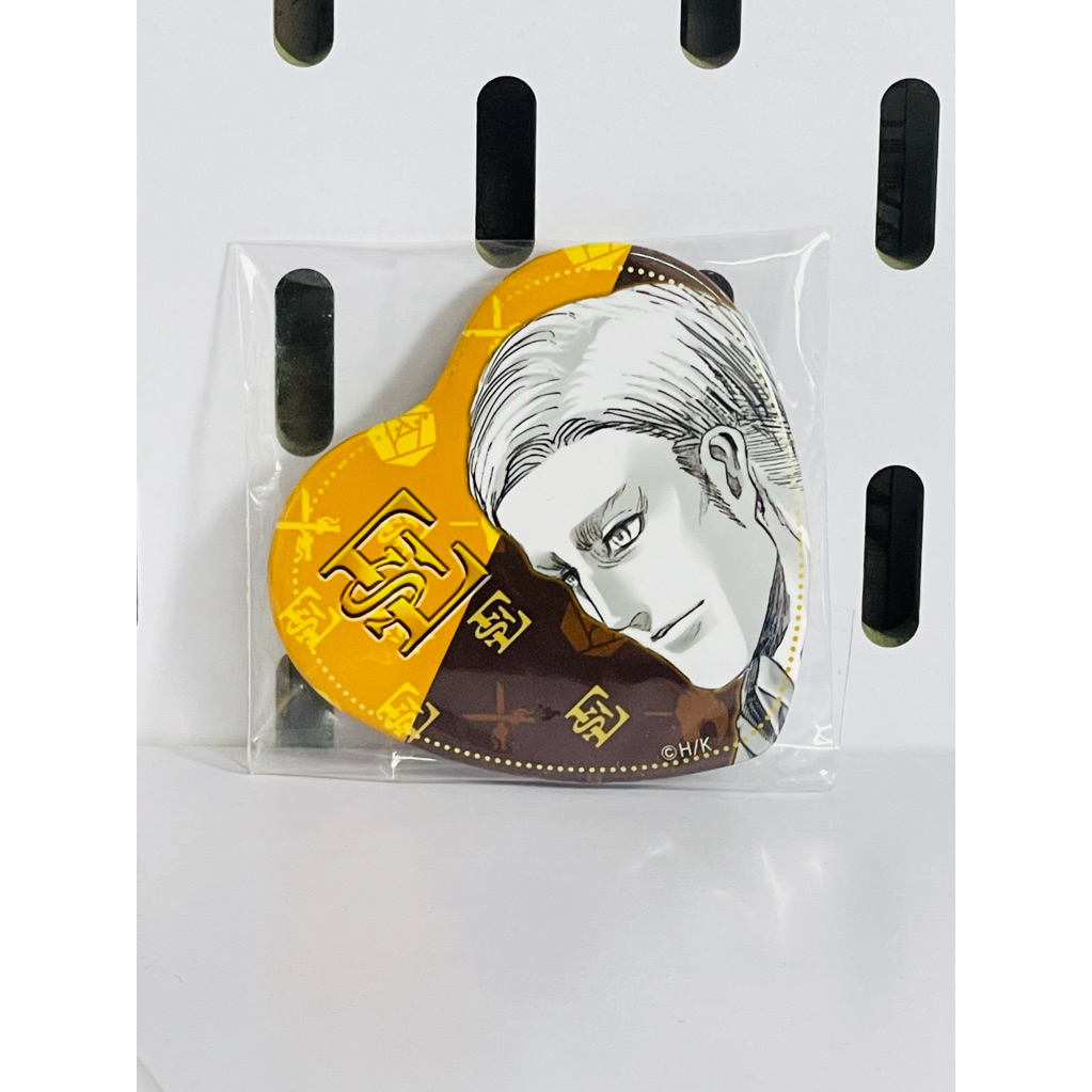 ป้าย Erwin ใน AOT***