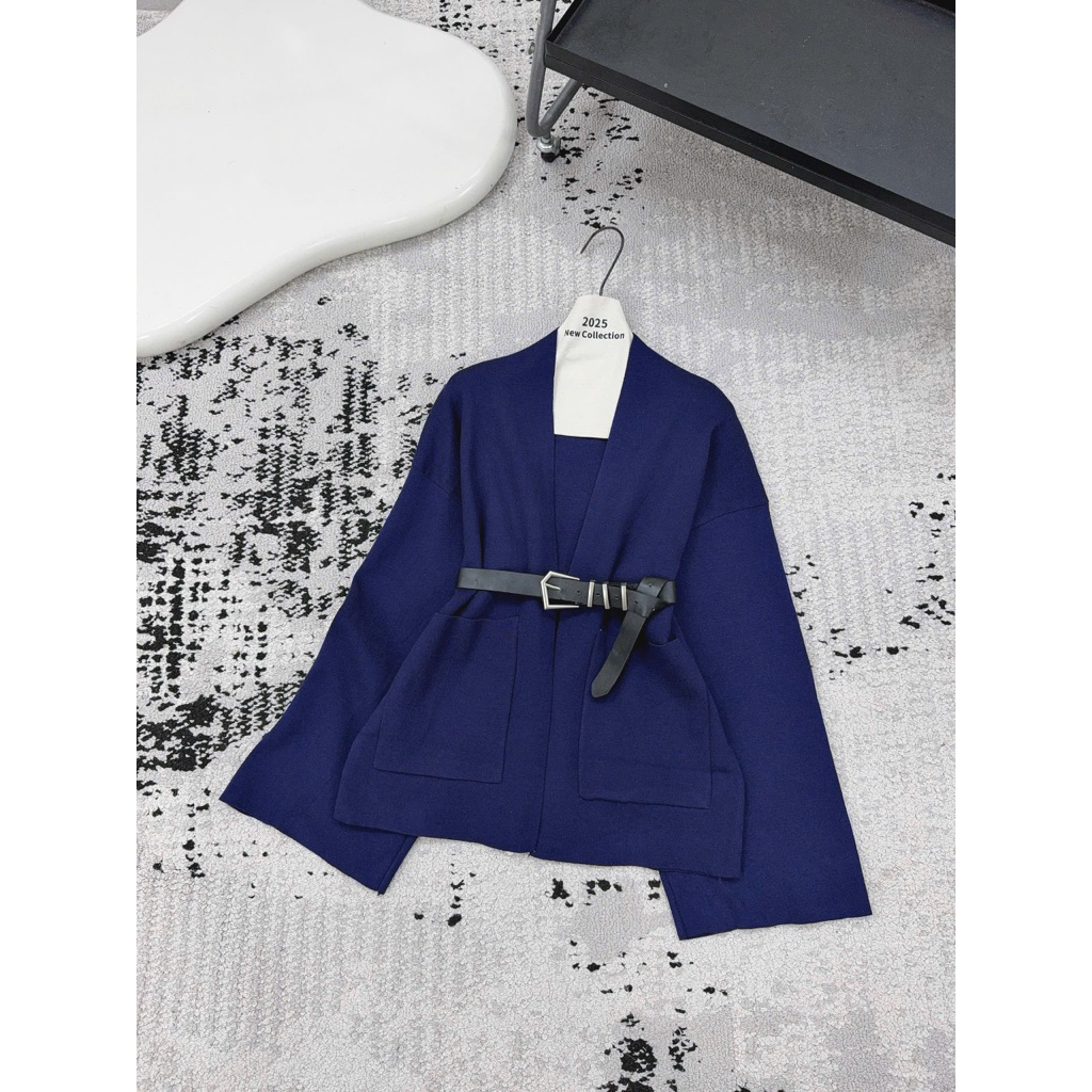 เสื้อแจ็คเก็ต CDG พร้อมเข็มขัด QC