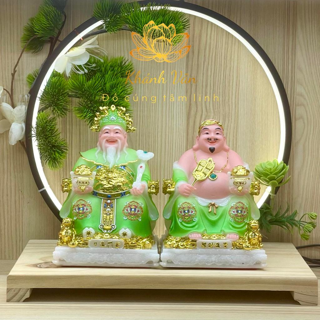 รูปปั้นเทพเจ้าแห่งความมั่งคั่ง Ong Dia in Dragon Brocade Robe, สร้อยคอหยก (สีเขียว)