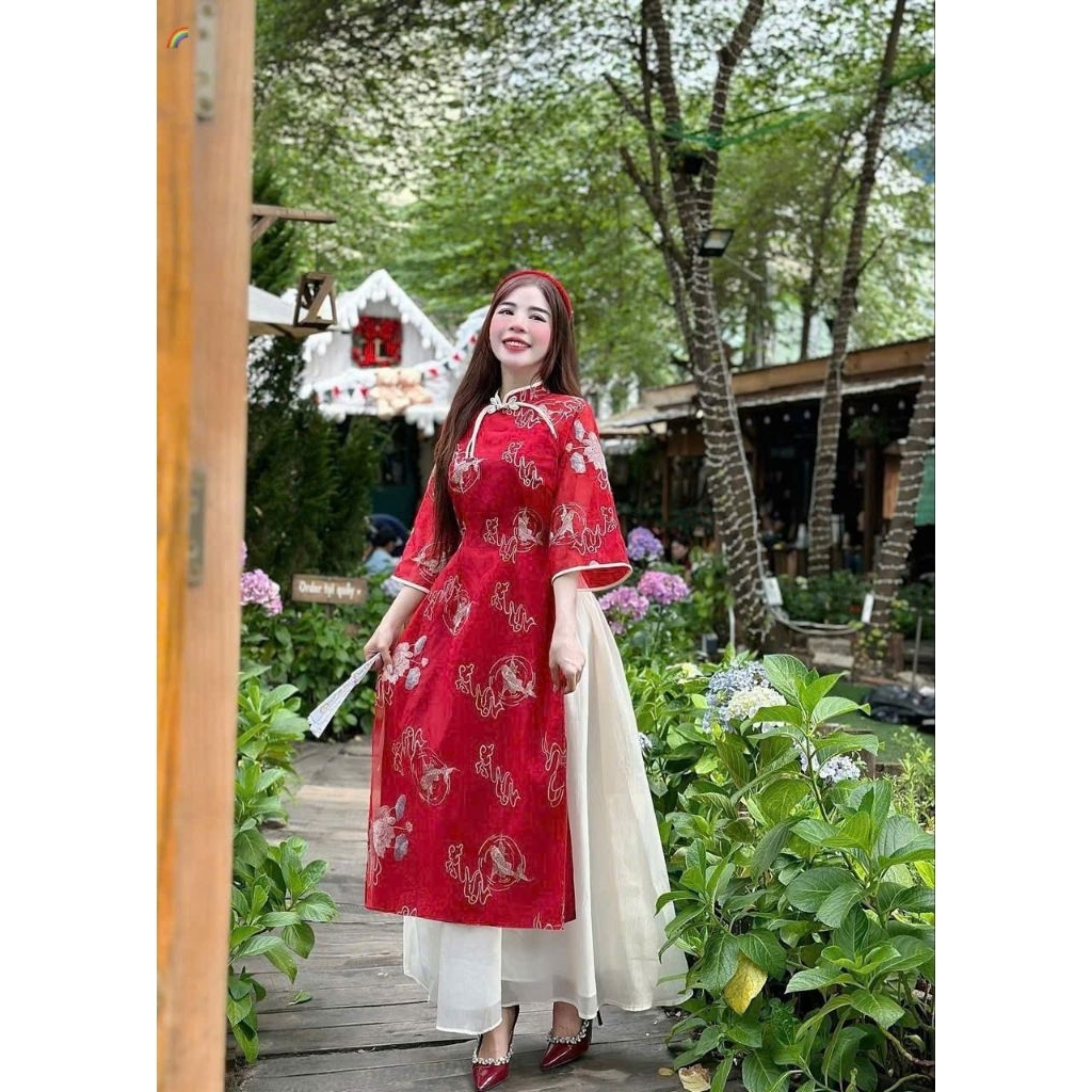 ชุด RED Ao Dai พร้อมกระโปรงสั้นผสมพิมพ์ลาย PATTERN พร้อมกระโปรงสั้นยาว