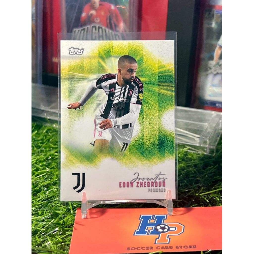 Edon Zhebrova Pursuits Topps ชุดทีมยูเวนตุส 2025/26 การ์ดฟุตบอล