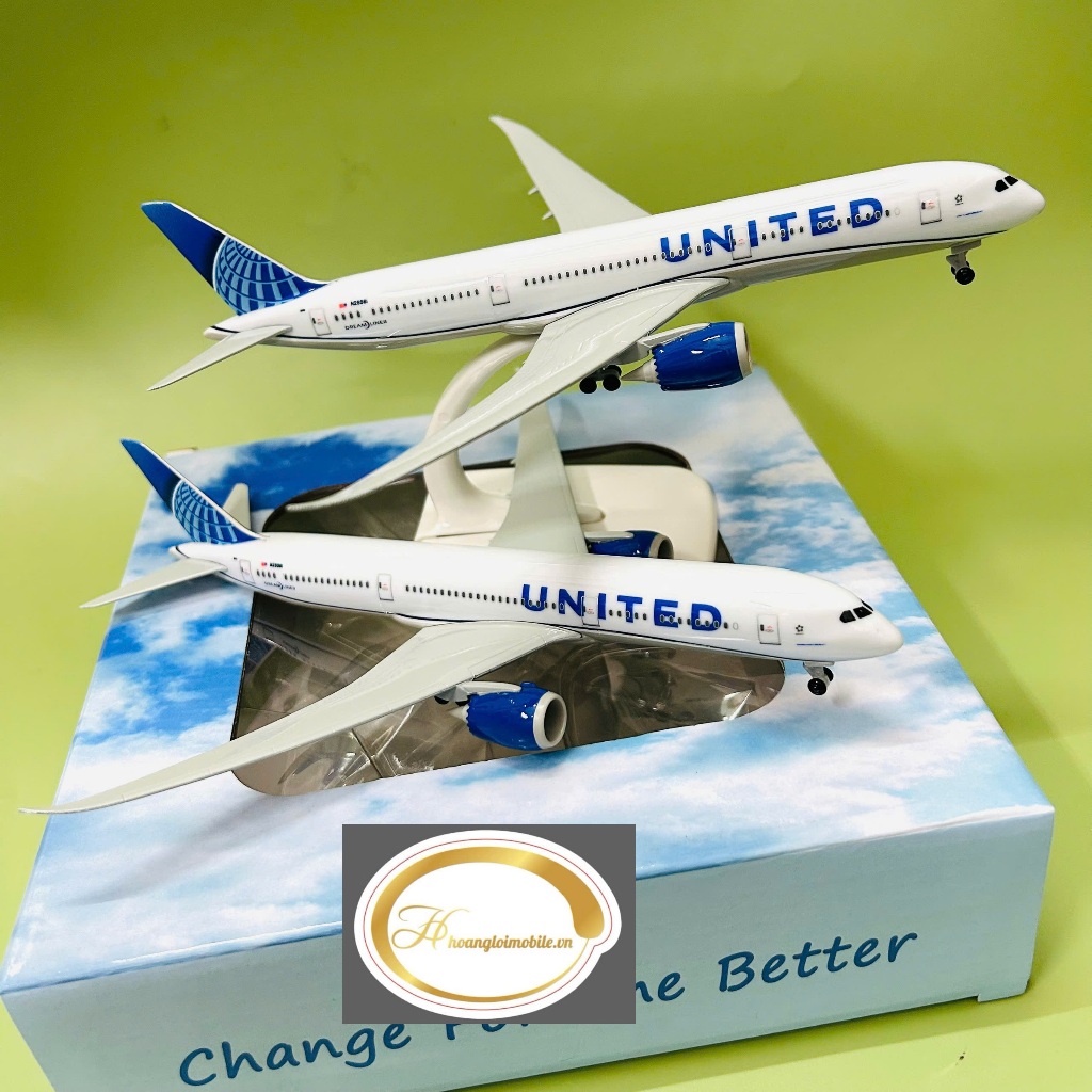 เครื่องบิน United Airlines Boeing B787-9 รุ่น 1:400 – พร้อมขาตั้งโชว์ | พรีเมี่ยม พิมพ์ 1 (กล่องเต็ม