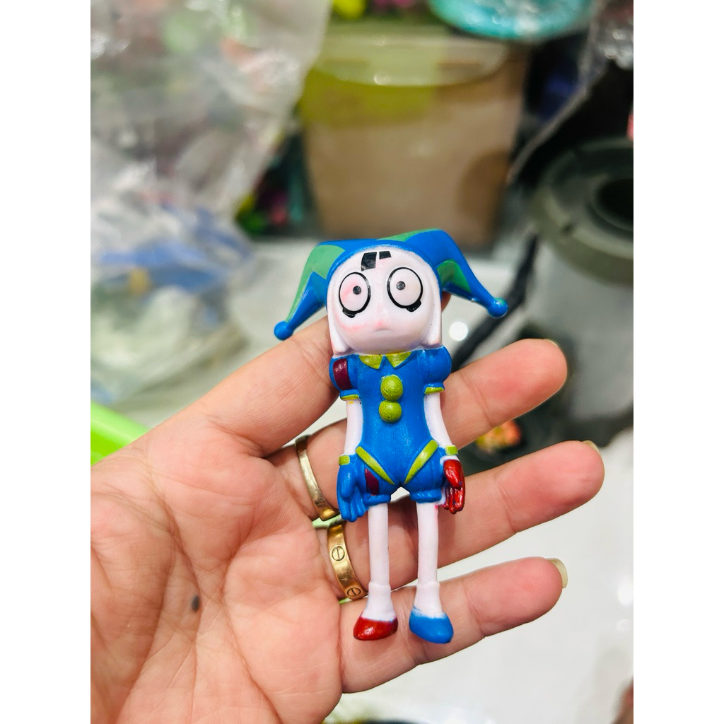 ฟิกเกอร์ Pomni จาก The Amazing Digital Circus