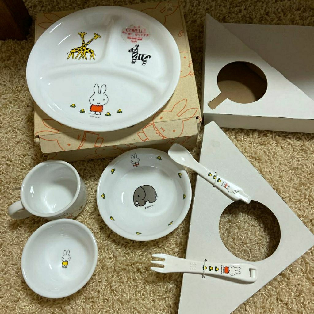 Corelle USA จานแบ่งขนาด 21 ซม. สําหรับเด็ก