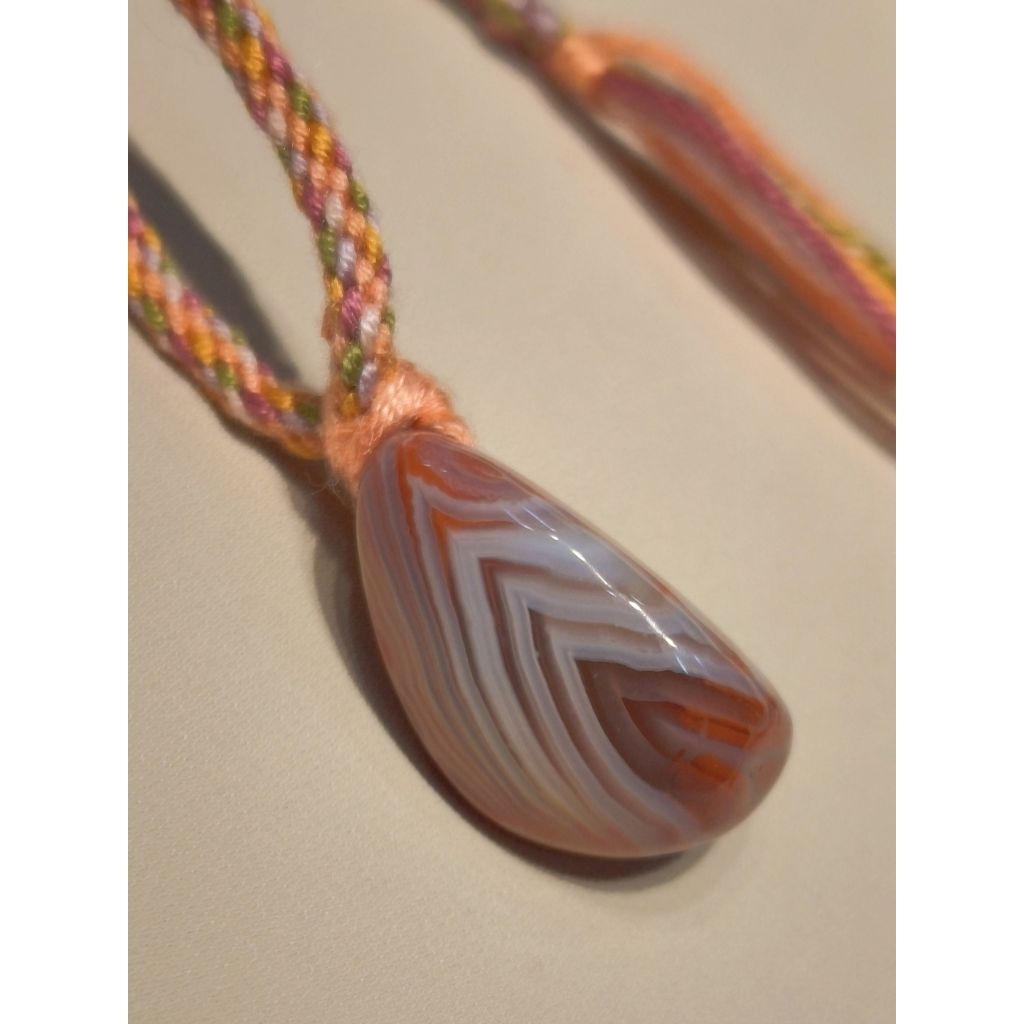 SGN SGN SGN 260104 สร้อยคอแฮนด์เมดพร้อมจี้หินธรรมชาติไซโกโนะนิสต้า