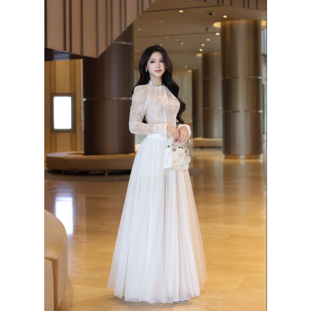 [JOLYN TOP + DARLA SKIRT] Set ออกแบบโดย DARLING DIVA เสื้อลูกไม้ลายดอกไม้ TOP และกระโปรงจับจีบมีซับใ