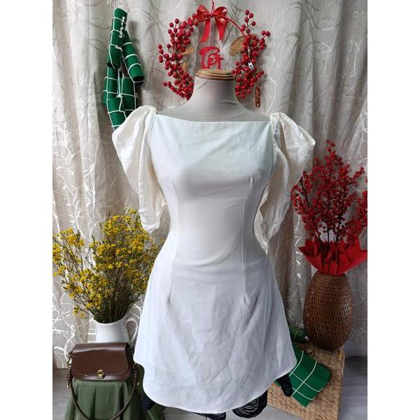 ELPIS clearance - ชุดเดรสแขนพัฟเปลือยหลัง bymo - SIZE S