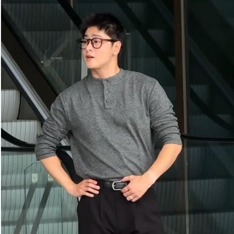 เสื้อยืดคอเต่าแขนยาว Unisex สไตล์เกาหลี Minimalist SHOPDONAM1993 - HMT001