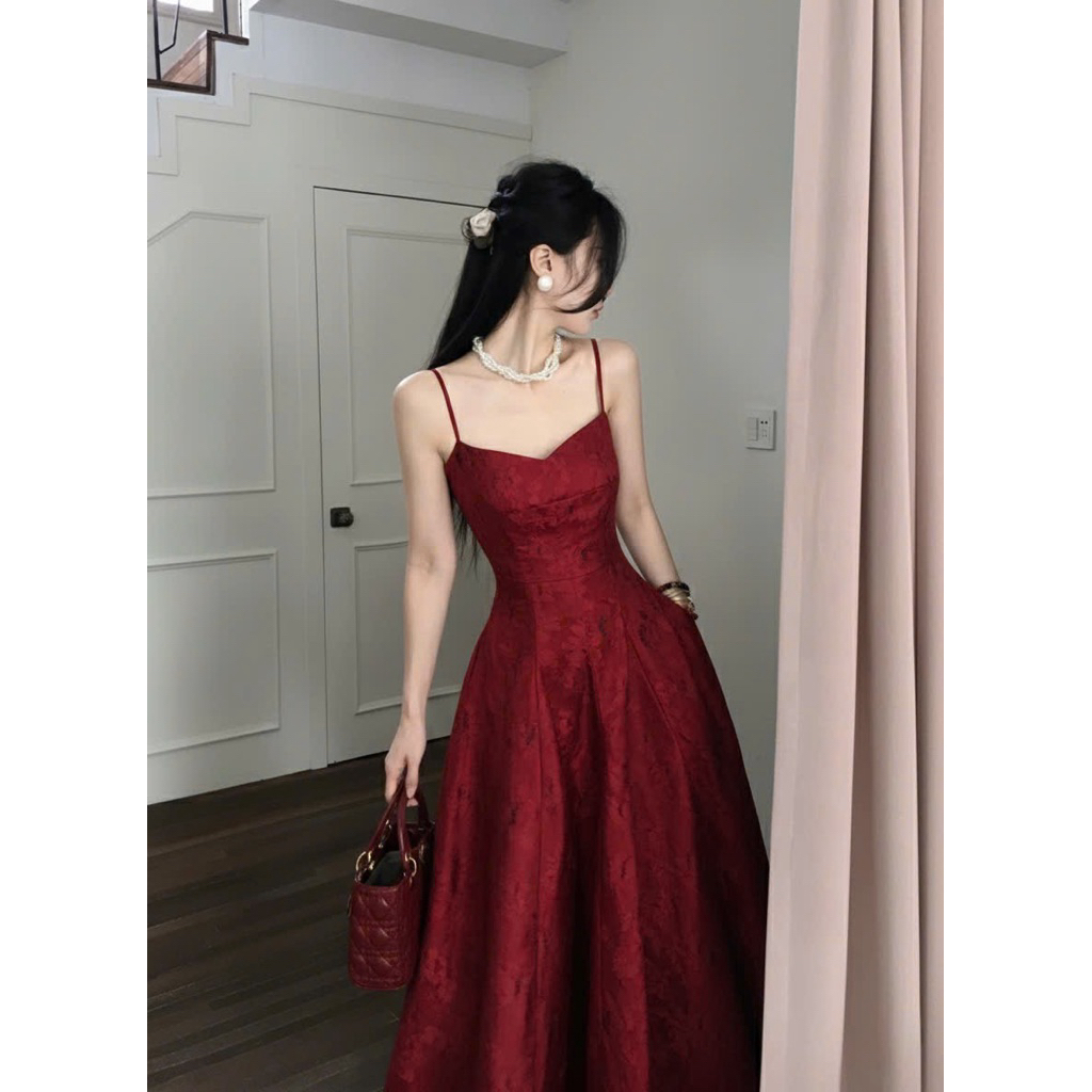 ชุดเดรส Bechic Damask – ดีไซน์บาน 2 สาย หรูหรา สําหรับงานแต่งงานและออกเดท