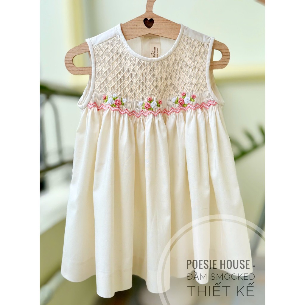Handmade Poesie House Smock (Hook Chain) ชุดเดรสสําหรับเด็กผู้หญิง สีครีมปักลายดอกไม้