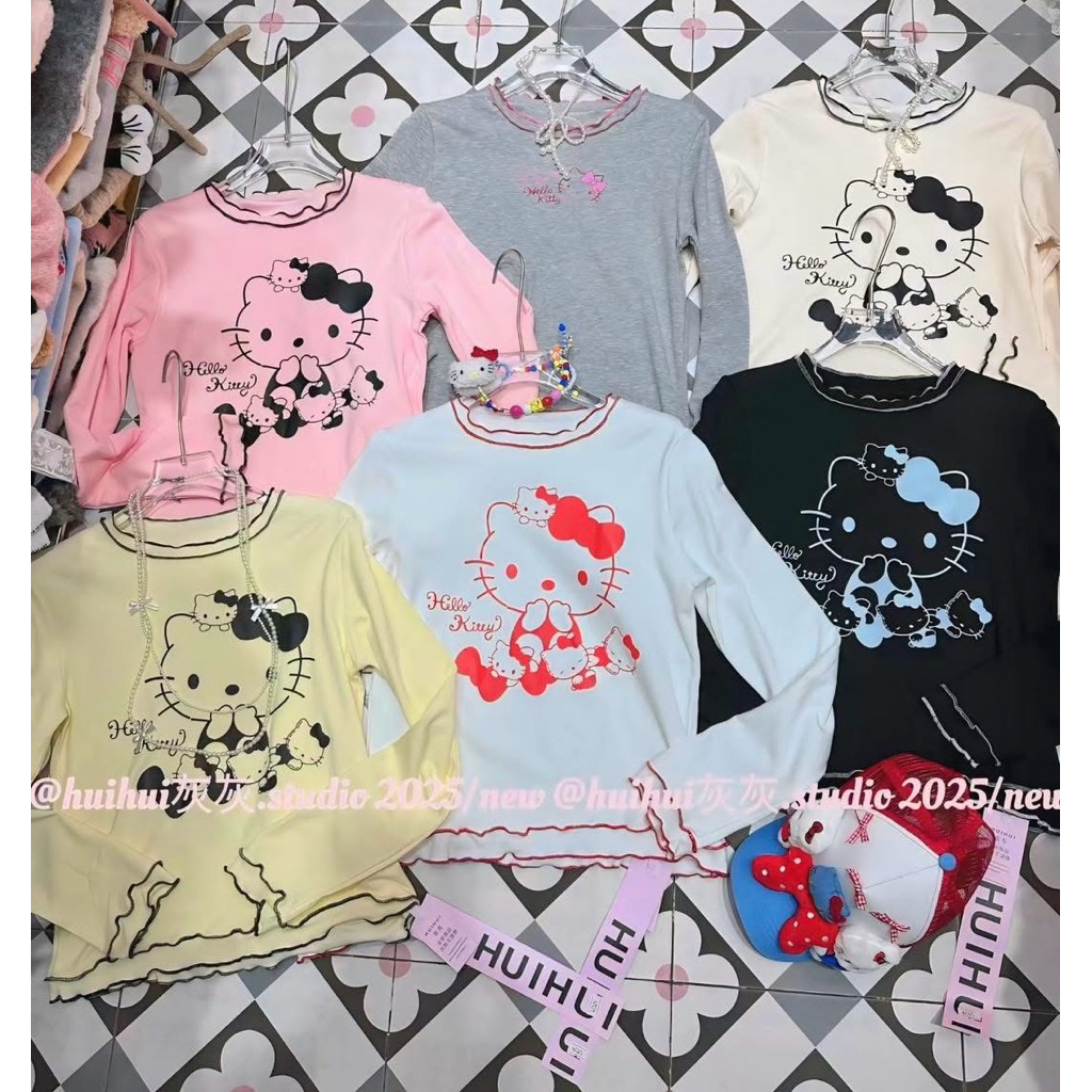 เสื้อยืดคิตตี้สีดํากลางจาก HUI HUI Newtag