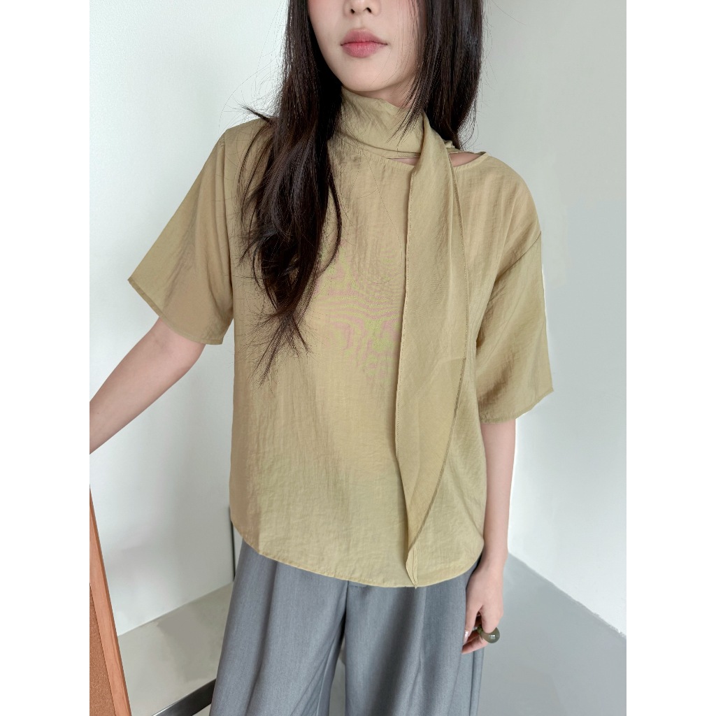 เช่น เสื้อไหมพรมแขนสั้นคอปกเชื่อม | Cares Top