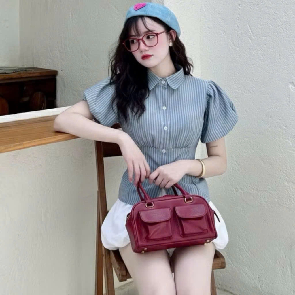 เสื้อเชิ้ตสตรีลายทางเกาหลีคอปกเปิดลงและแขนพัฟเบาๆ แบบสั้น ร่วมใจกับสไตล์บันโฮ SMS400