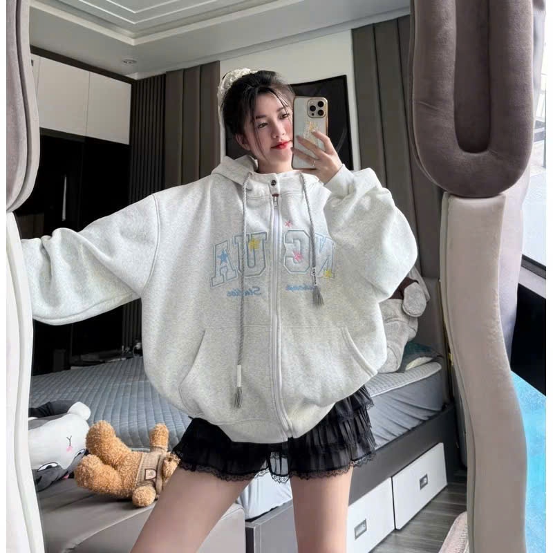 TP Store ผ้าฝ้ายขนแกะ Zip Hoodie ขนาดใหญ่พร้อมคอปุ่ม, NC UA ปักตัวอักษร, แขนกว้าง Batwing, หมวกใหญ่