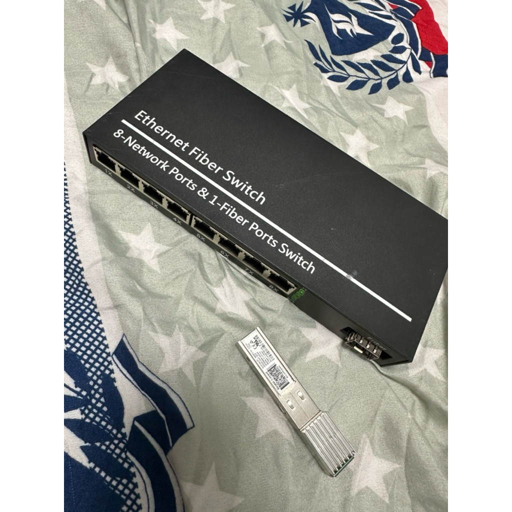 ขาย SWITCH 8 LAN PORTS + 1 SFP PORT - RUNNING FIXED