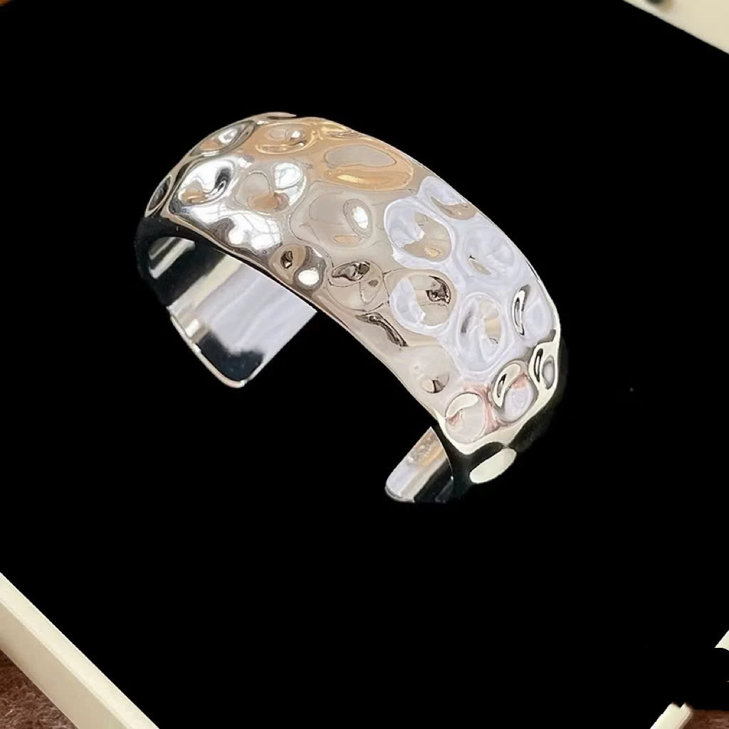 [Painn] UNIQUE PERSONALIZED JEWELRY BRACELET CODE V1 (สีเงิน)