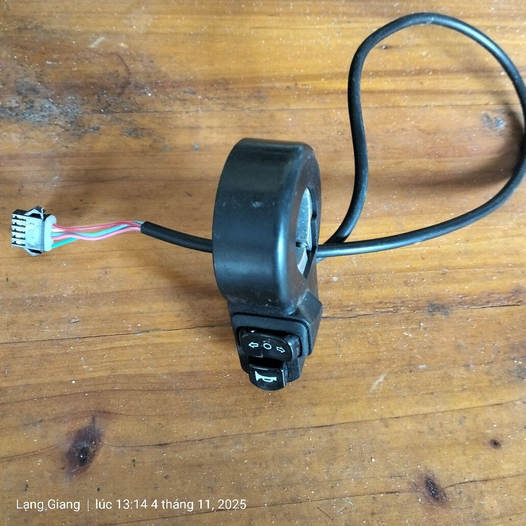 Yadea i8 คลัสเตอร์สวิตช์ยานพาหนะไฟฟ้า