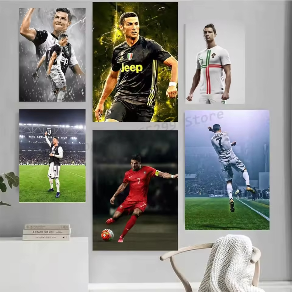 โปสเตอร์ คริสเตียโน โรนัลโด้ ก4 - ภาพนักฟุตบอล CR7 - พิมพ์ลายตามความต้องการ - ตกแต่งห้อง มุมกีฬา