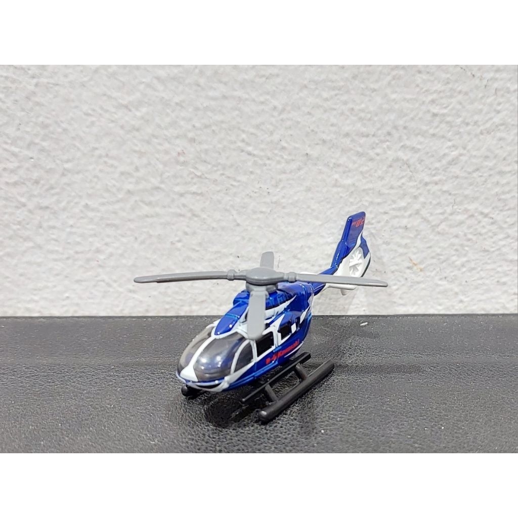 รถโมเดล Tomica No. 104 Kawasaki BK117 D-2.- Made in Vietnam