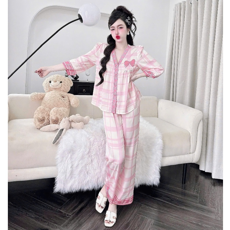 ชุดนอนแขนครึ่งเลดี้ ชุดนอนคอ ย กางเกงหลวมสบาย ขนาดใหญ่ <65กิโลกรัม DN198