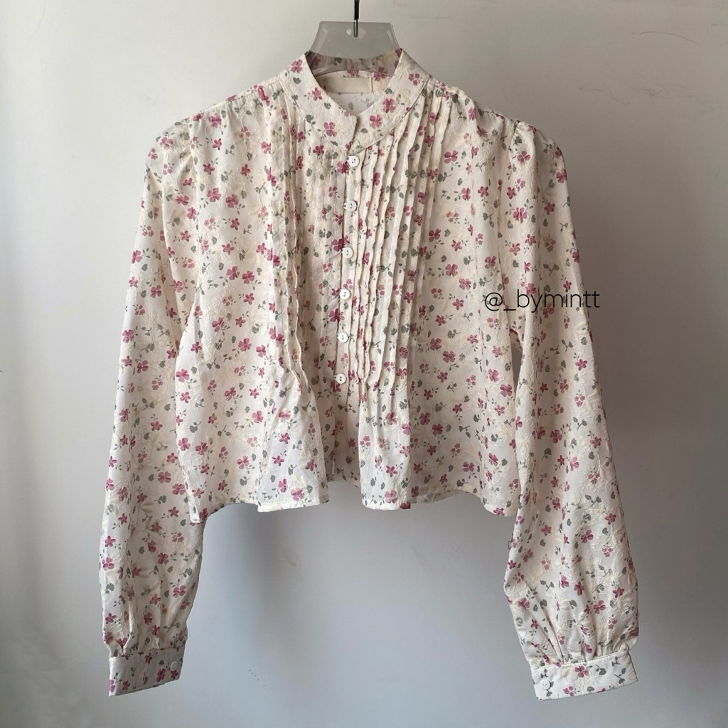 SOMI SOMI SOMI | เสื้อคอเต่าอัดพลีทยาวปานกลาง | Bymintt