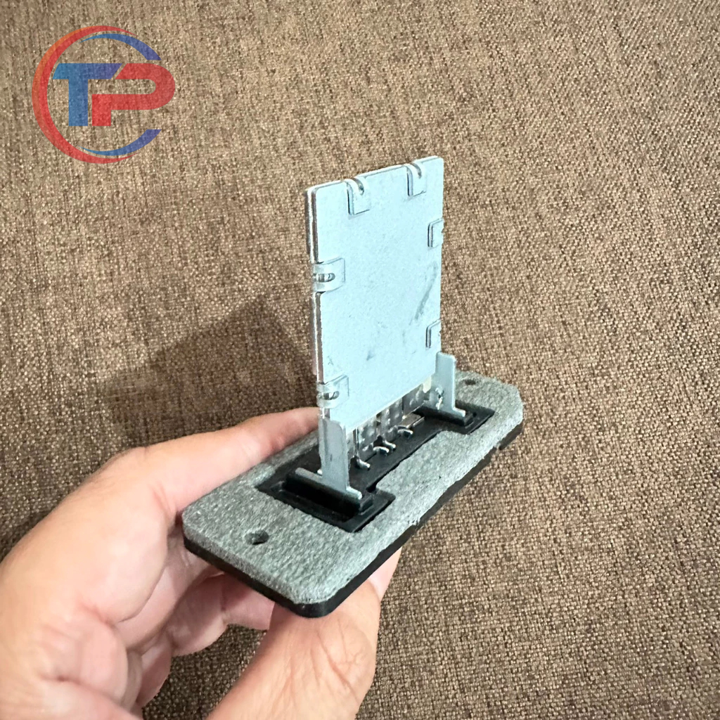 พัดลมเครื่องปรับอากาศสําหรับรถบรรทุก Hyundai Mighty, HD270, HD700, HD320 (97175-7A001)