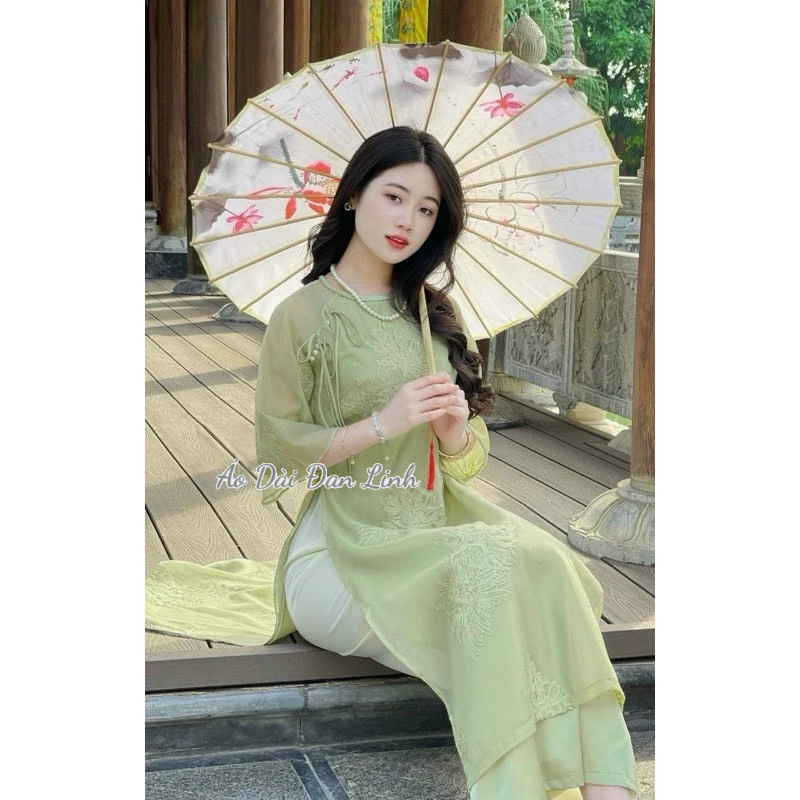 ผ้าไหมโมเดิร์นทุกสี ao dai พร้อมคอ 4 แฉก - Dan Linh Ao Dai (A653-A656)