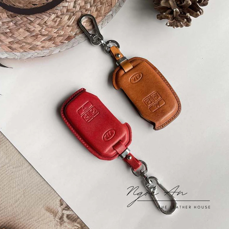 KIA Carnival เคสกุญแจหนังพรีเมี่ยมพร้อมโลโก้เก่า