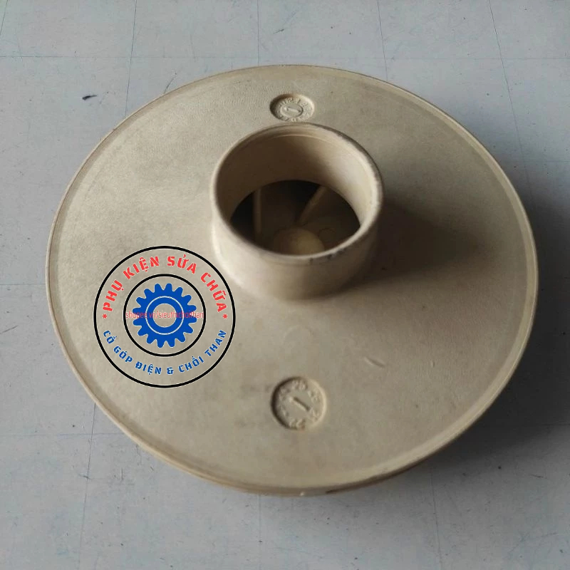 ปีกพลาสติกแท้ 1hp-750w (คอ 42) superwin Tan Hoan Cau