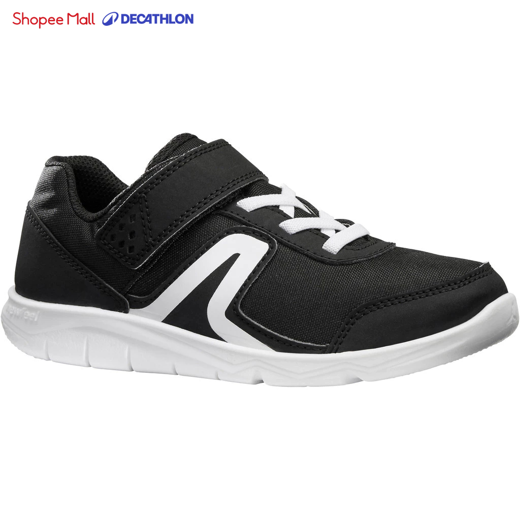 DECATHLON pw100 รองเท้าผ้าใบเด็กสีดําและสีขาว