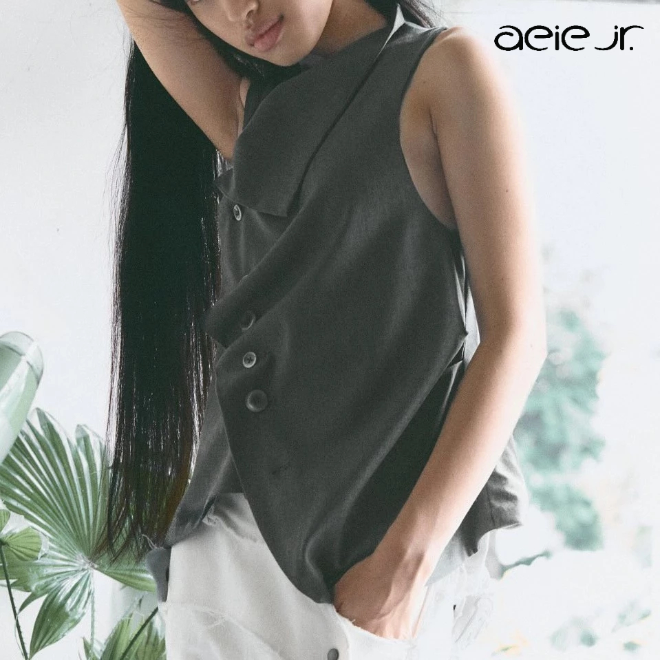 เสื้อเชิ้ตสไตล์ Aie jr. สกาโลป สูงสุด เสื้อเชิ้ตกระดุมเฉียง  ดีเทลจับจีบ คอปก ใส่ได้หลายรูปแบบ