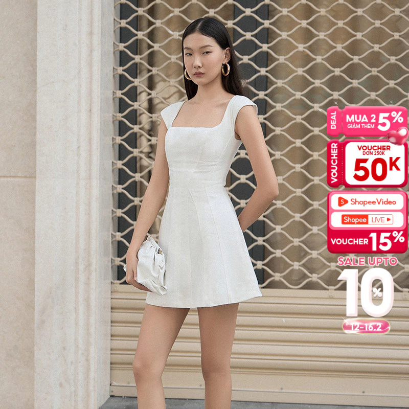 เดรสสั้น Rechic Alora ทรงสี่เหลี่ยมรูปตัว A และรูปเงาหรูหรา