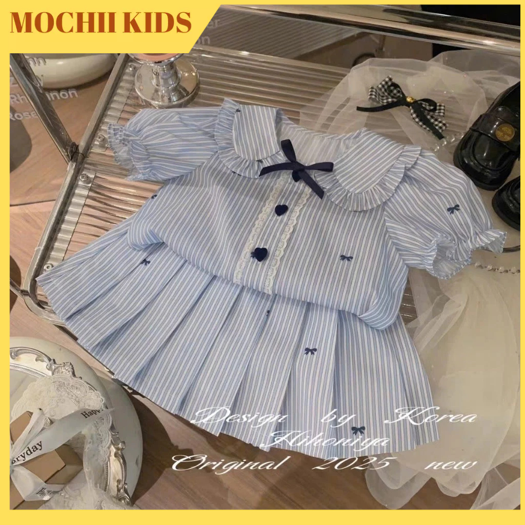MOCHII ชุดเสื้อเชิ้ตเด็กผู้หญิงคอปกบัวและลูกไม้ ชุดเดรสคอปกระบายมีกระดุมหัวใจและโบว์ motifs M.V06