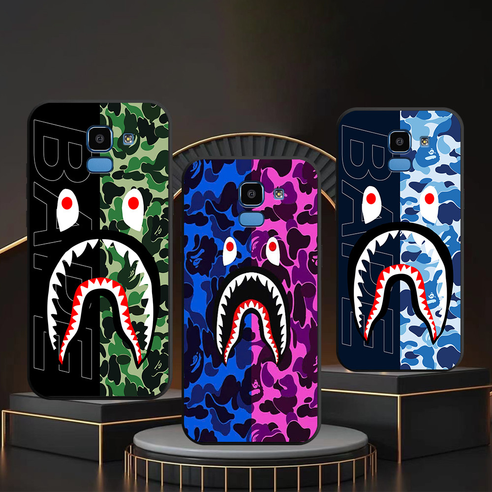 เคส Samsung J6 2018 / J6 Plus / J6+ พิมพ์ลายลายพราง bape shark