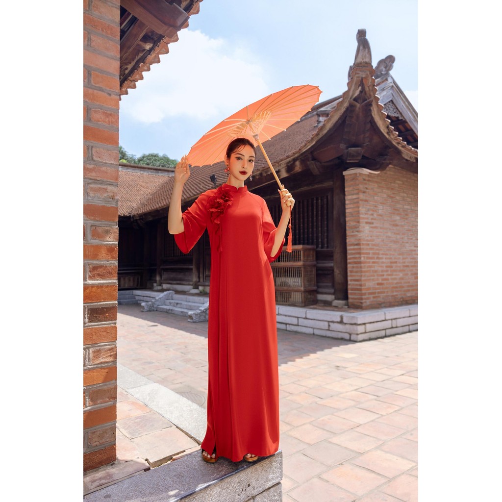 BDA50162 - ผ้าไหมโบราณ ao dai ทรงหลวม คอรถไฟ แขนหลวม เสื้อท่อนบนแต่งดอกไม้ 3 มิติ แต่งซิปหลัง - PANT